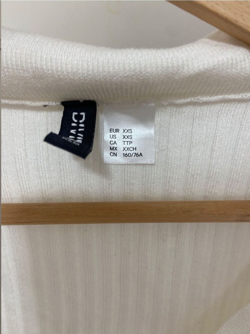 H&M Top: Top von H&M in Gr. XXS – Usato da Zürich venduto da dedasiba 2