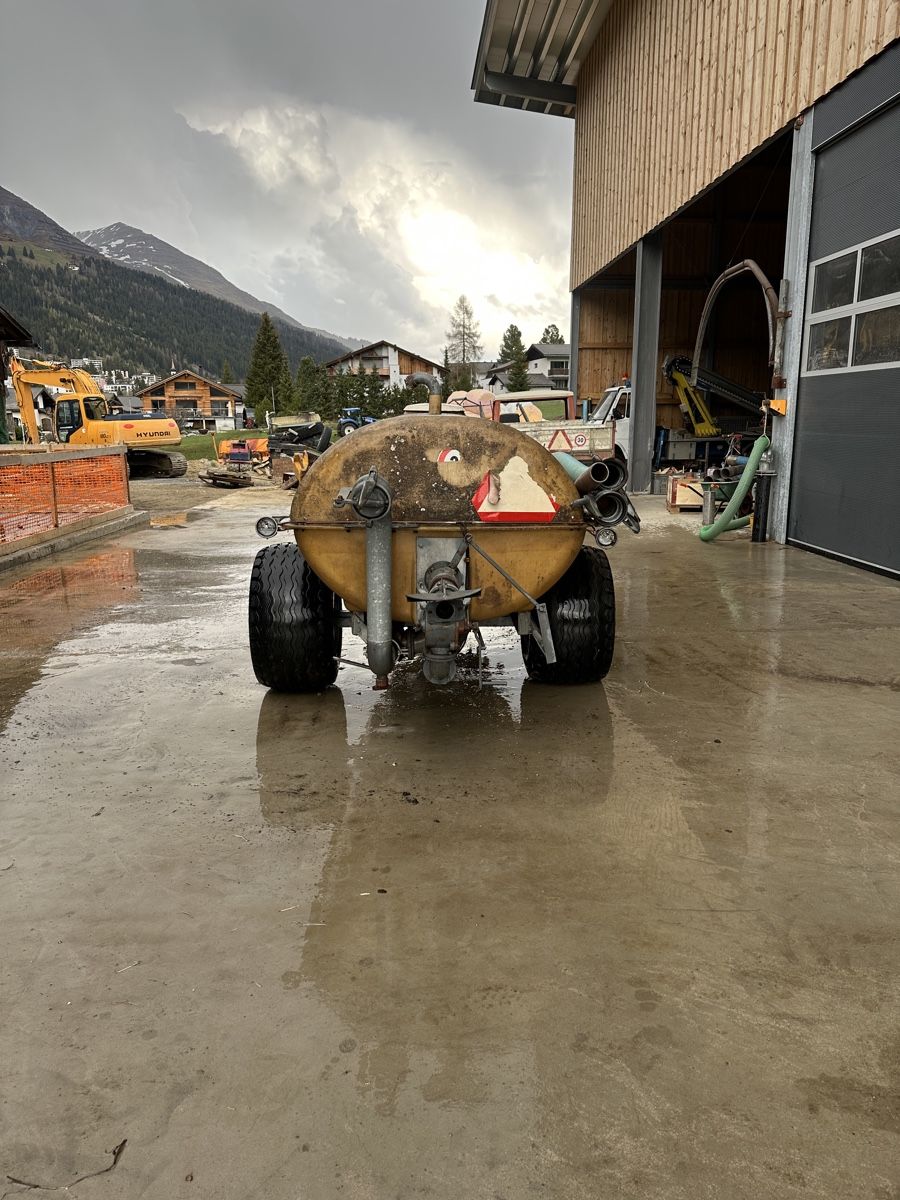 Rimorchi: Pump/Güllefass Schweizer 3300l – Usato da Davos Platz venduto da Paul510 3