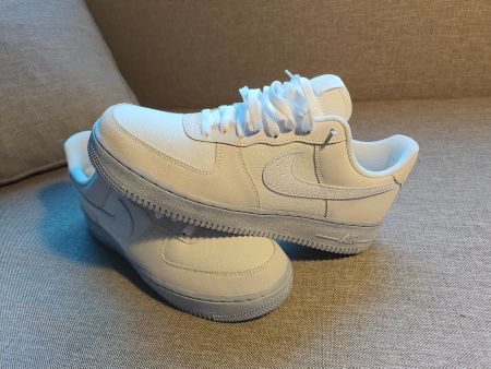 Nike Air Force 1 '07 LV8 EMB sneaker US 11.5 / EUR 45.5