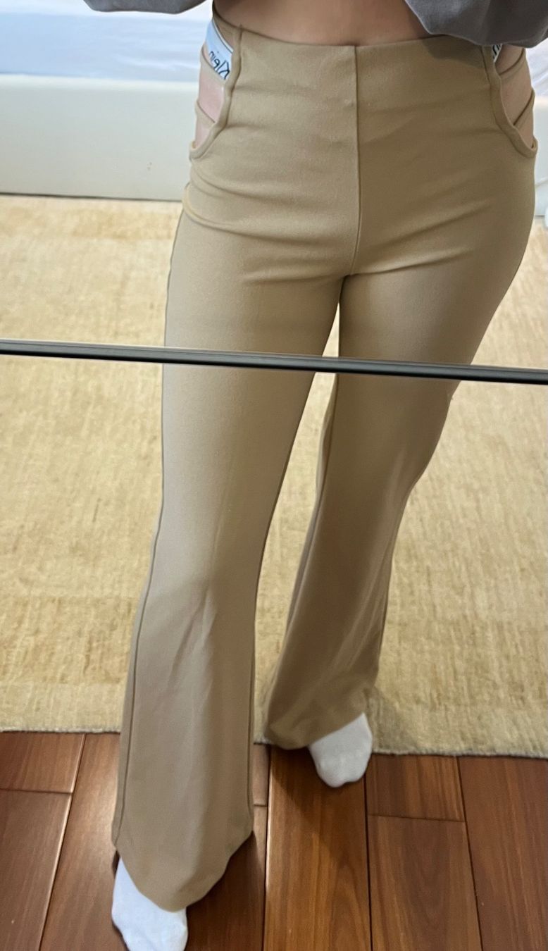 Bershka Pantaloni: Bershka beige pants – Usato da Pully venduto da ari_78pk 5