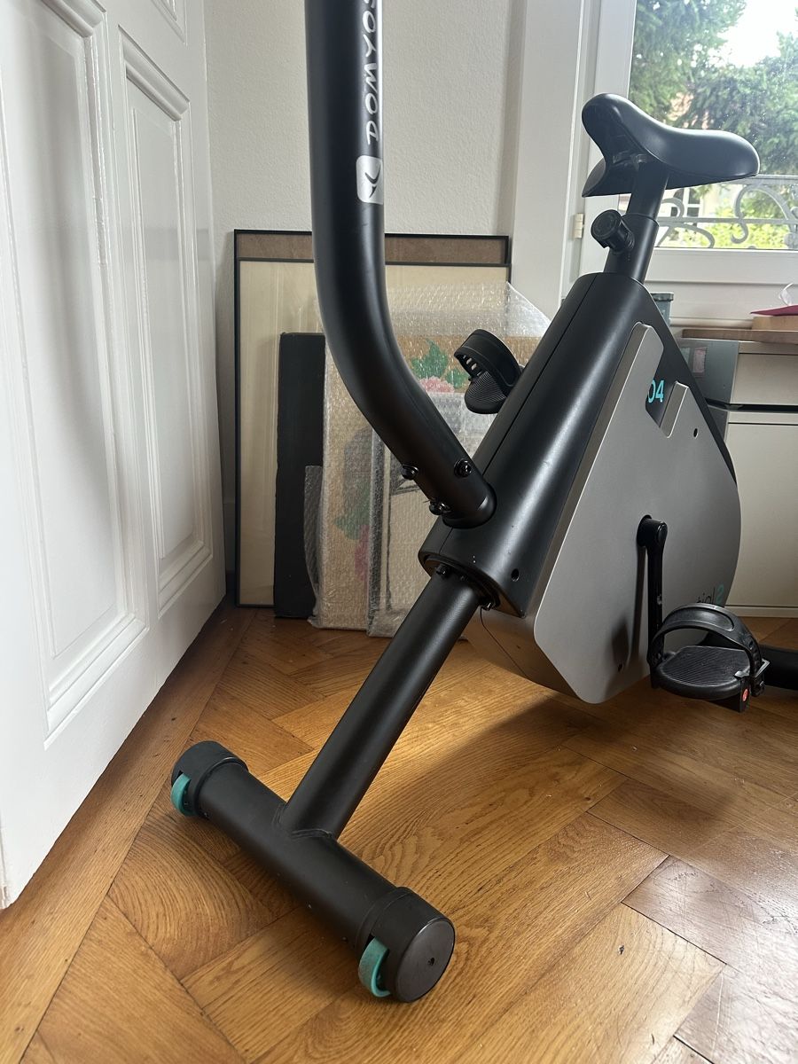 Decathlon Hometrainer: Domyos Essential P 04 Exercise Bike – Gebraucht aus Lausanne von hcomme 3