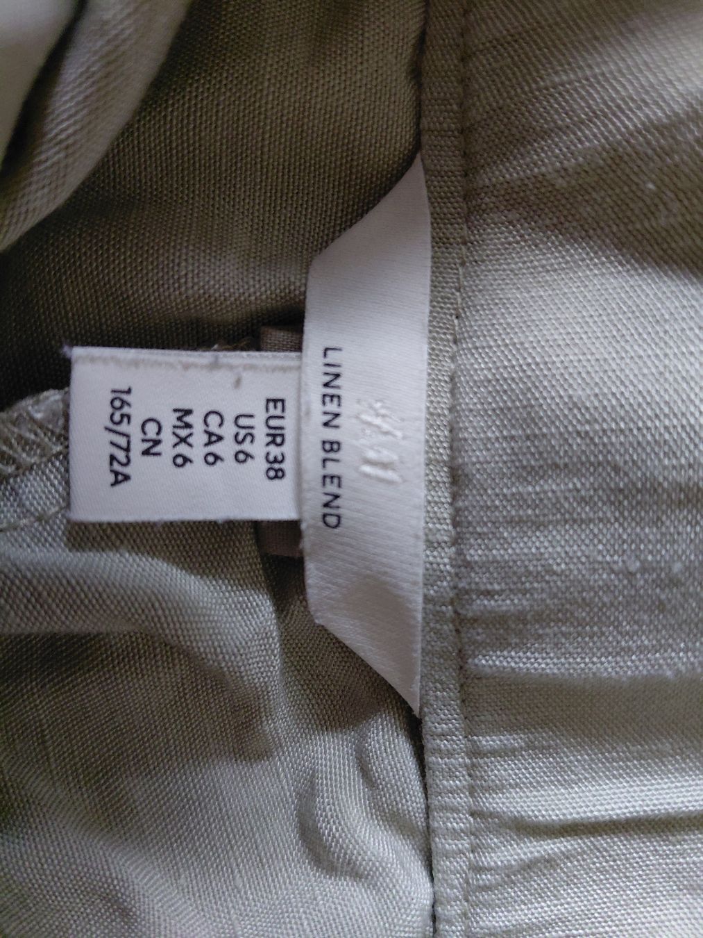 H&M Pantaloni: Kurze Hose beige Grösse 38  – Usato da Basel venduto da AnVi22 1
