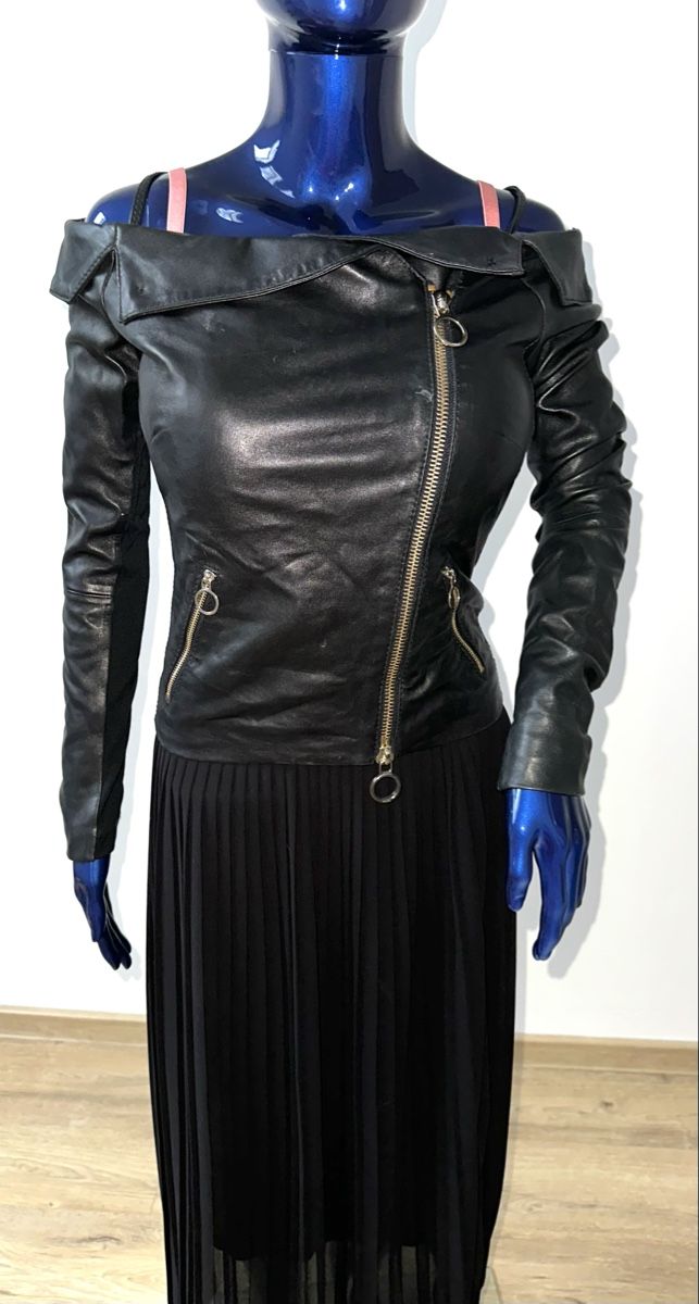Pinko Giacche: PINKO LEDERJACKE GR. 32-34 – Usato da Unteraegeri venduto da MH203 3