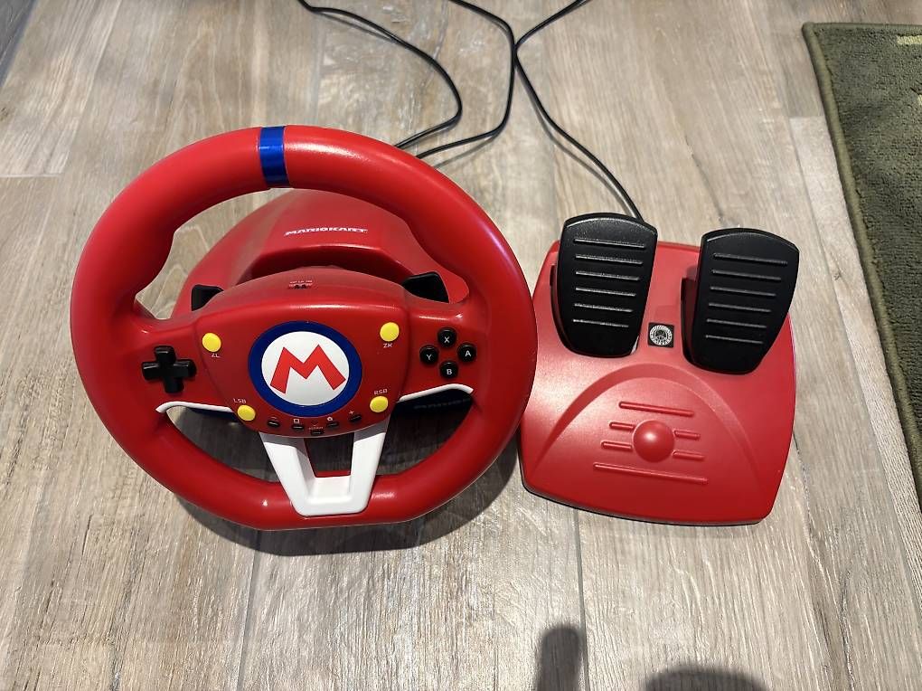 Console: Nintendo Switch Mario Kart Lenkrad – Usato da Staufen venduto da mice99