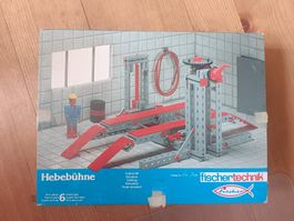 Fischer Technik Hebebühne