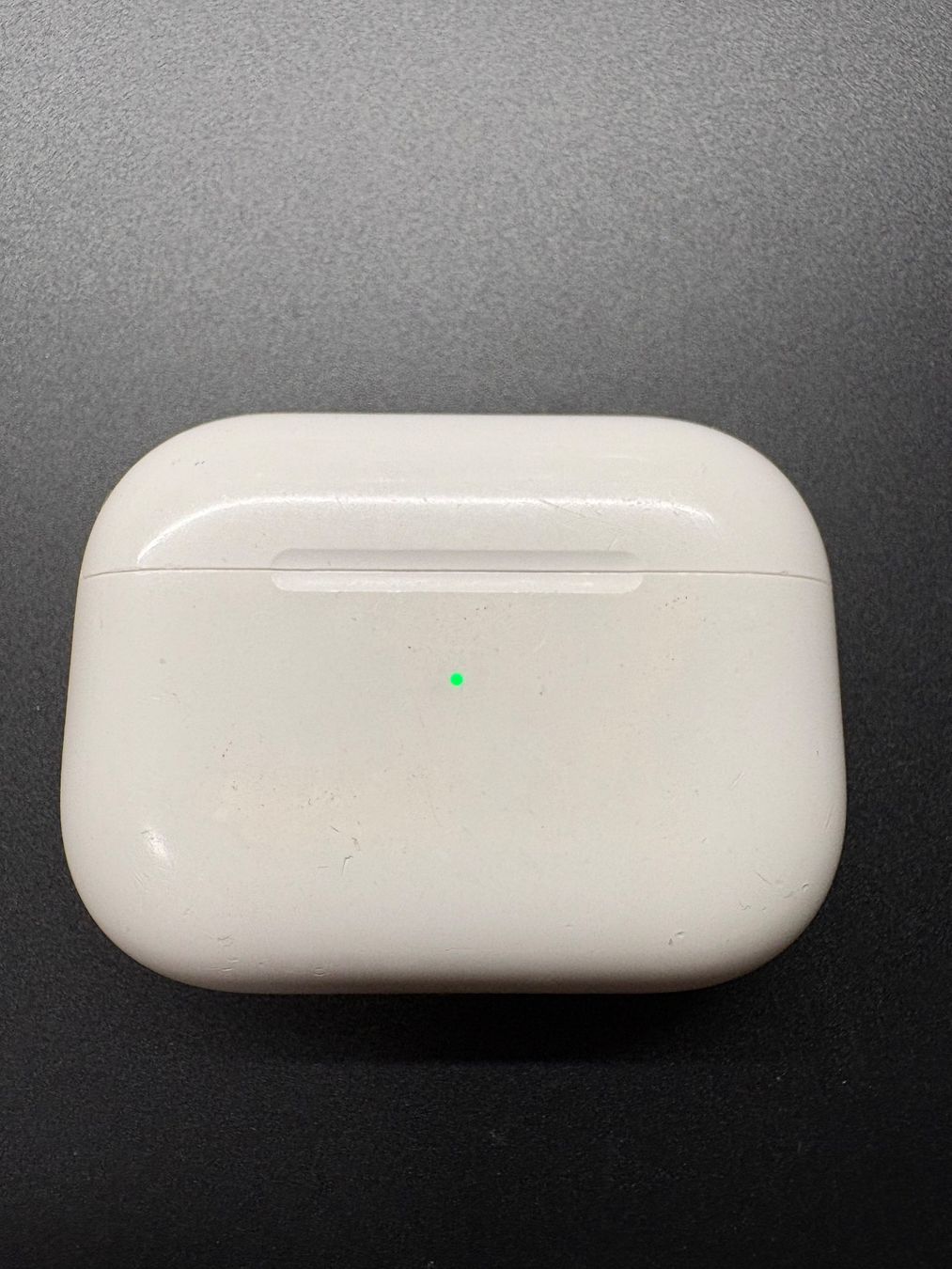 Apple Cuffie: Apple AirPods Pro 2 charging case (A2968). – Usato da Lausanne venduto da Zorrus77 1