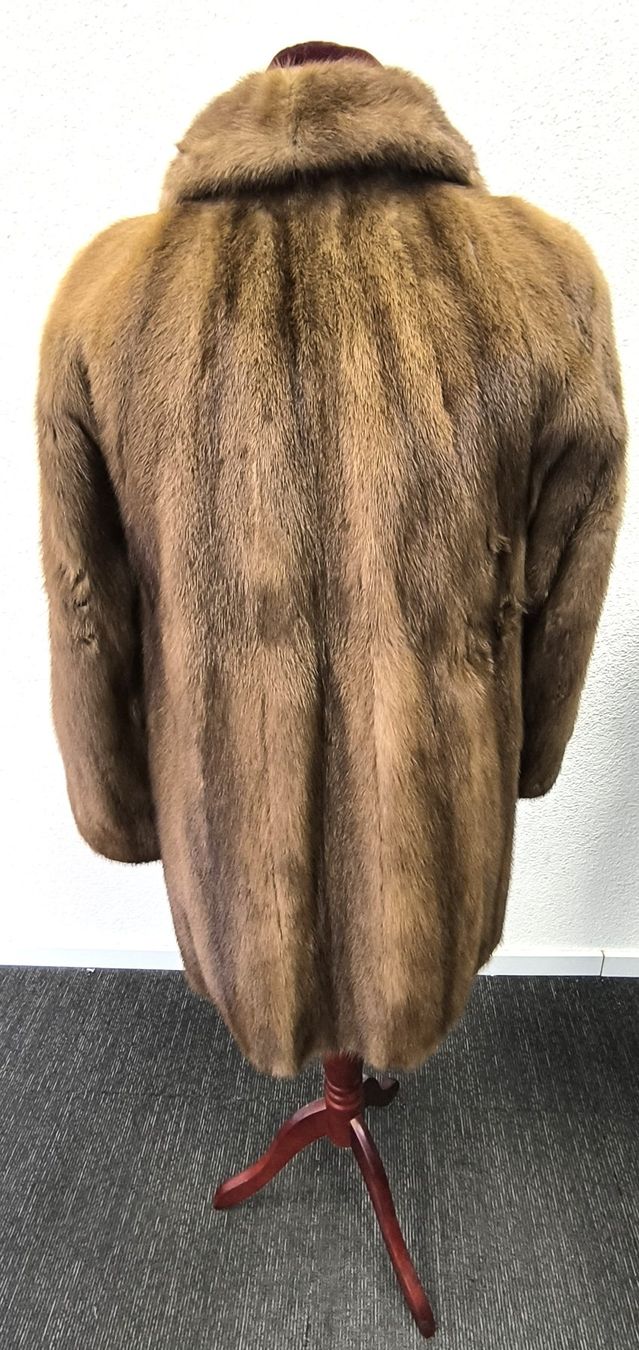 Nerz Jacken: Damenpelzjacke – Gebraucht aus Rüti ZH von Restwert_Rueti_ZH 3