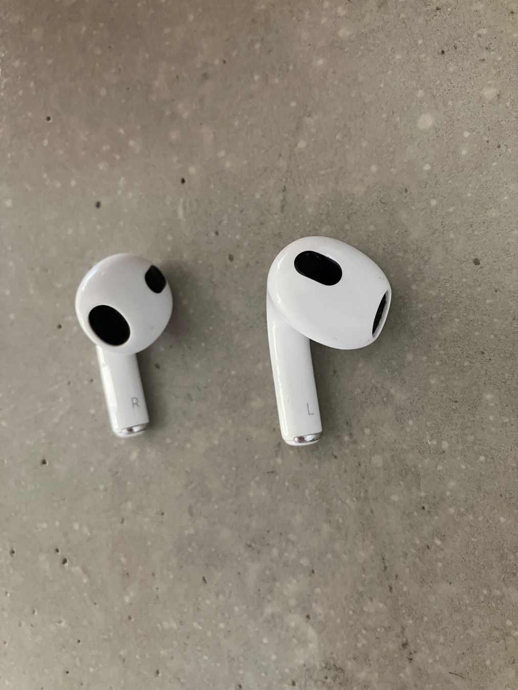 Apple Cuffie: Apple AirPods 3 – Usato da Lausanne venduto da mr.v 6