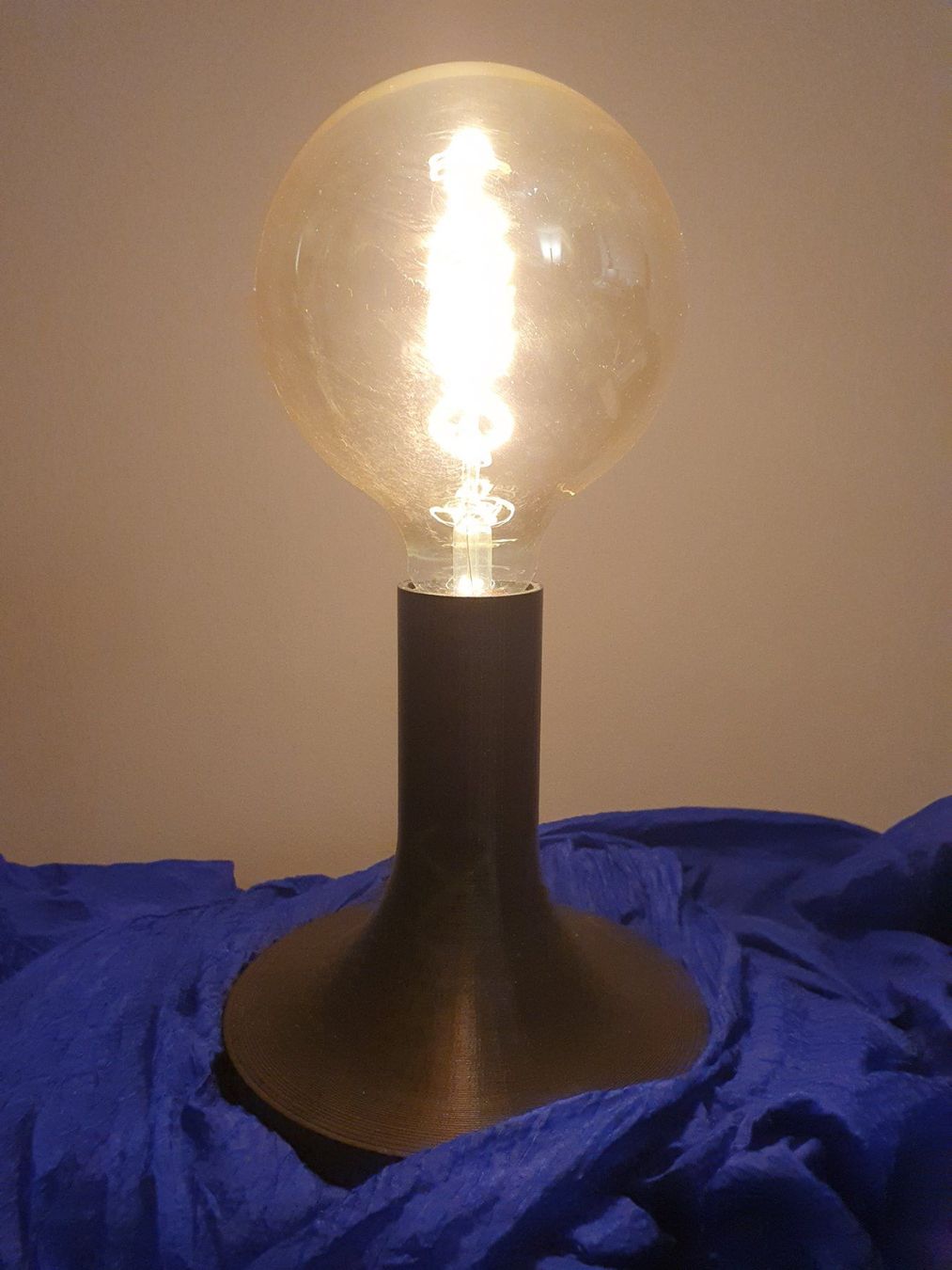 Lampade: Nachttischlampe Kugel – Usato da zürich venduto da tachilina