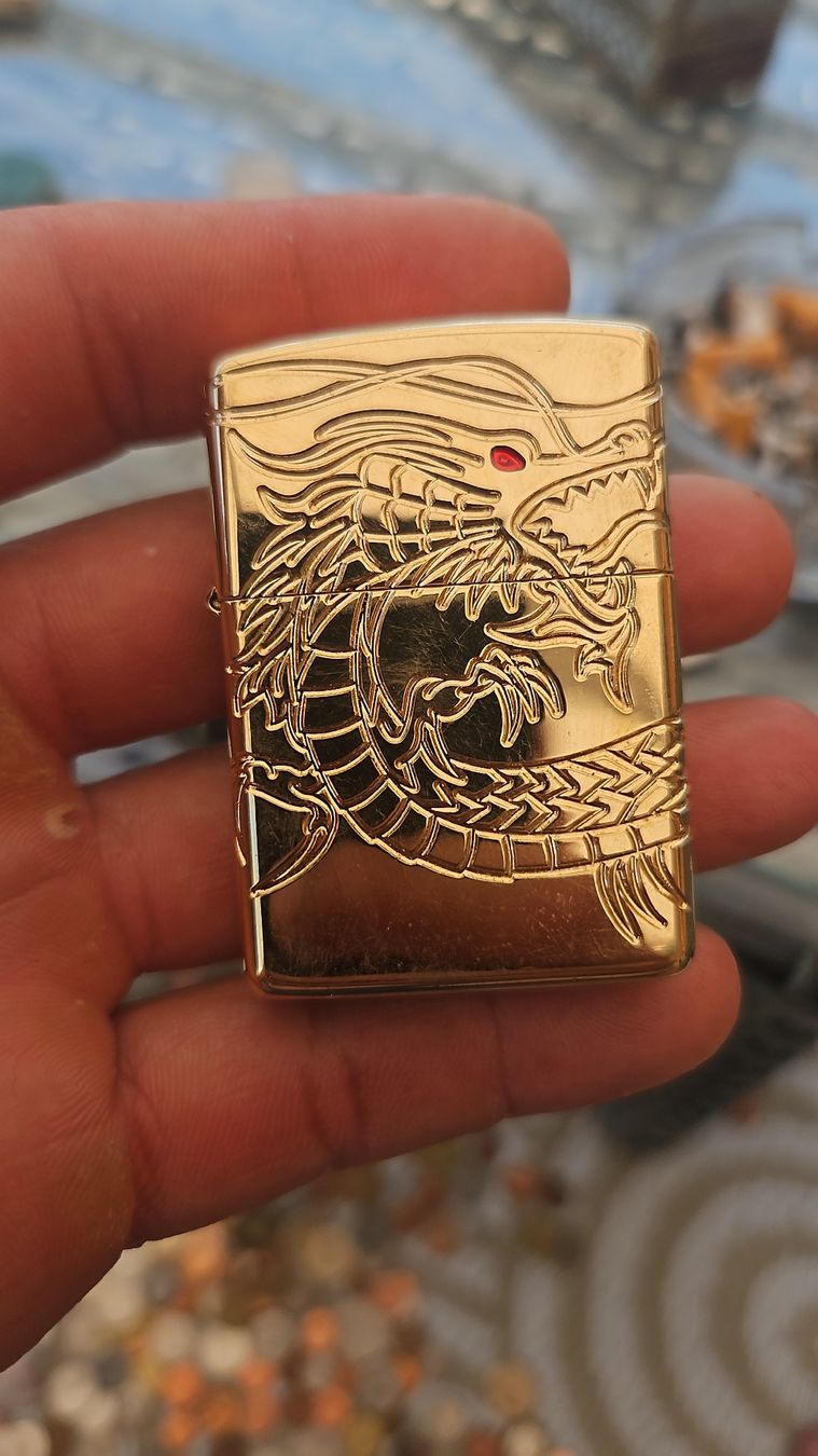Zippo Feuerzeuge: Zippo Lighter Gold Dragon China – Gebraucht aus Rickenbach b. Wil von nic_8ljr