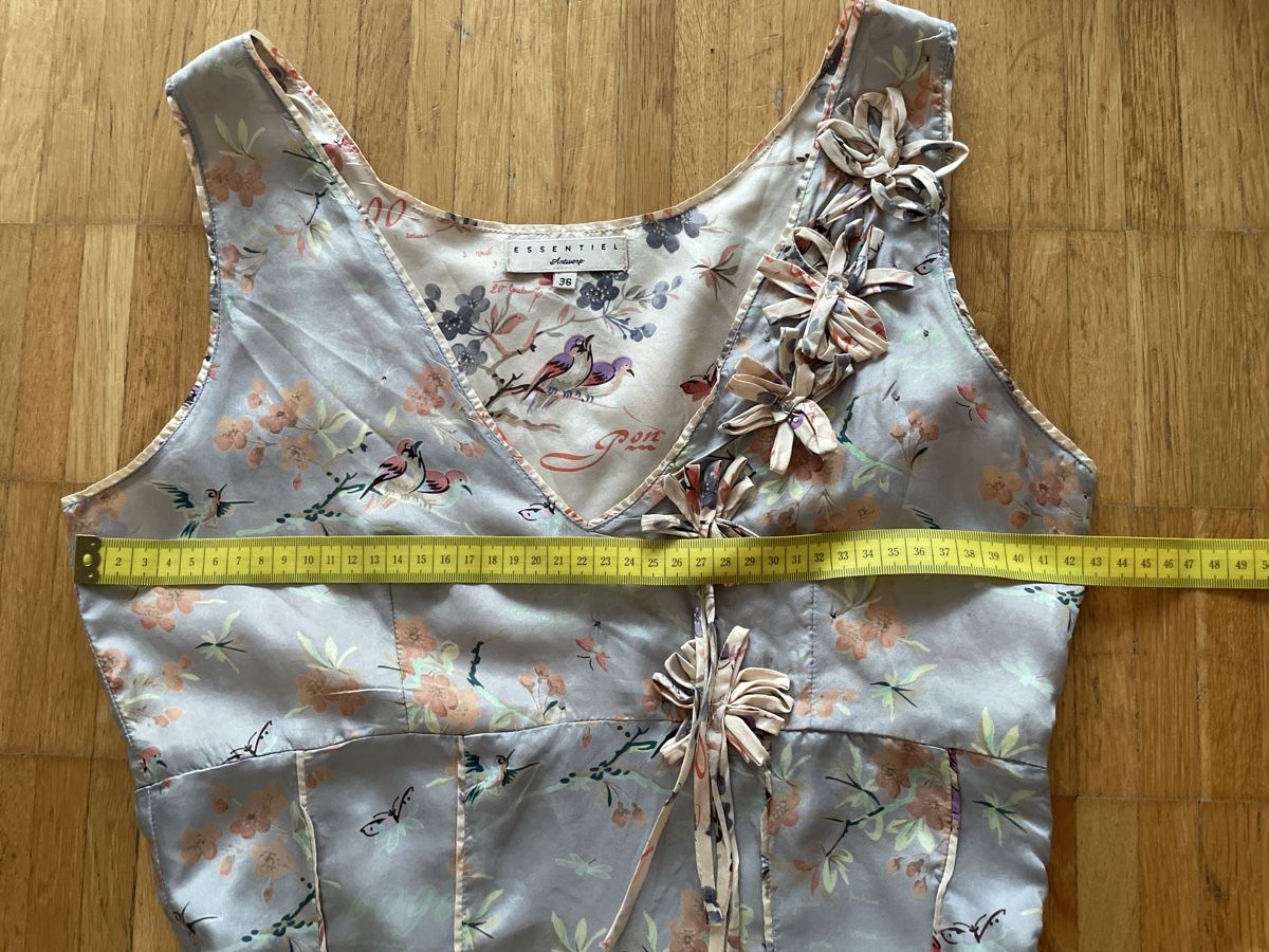 Essentiel Antwerp Robes: ESSENTIEL ANTWERP double sided Silk Size 36 – D'occasion à Neuchatel par shi_9fzw 8