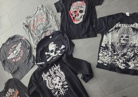 Kleiderpaket Oberteile Skull gr.M/L