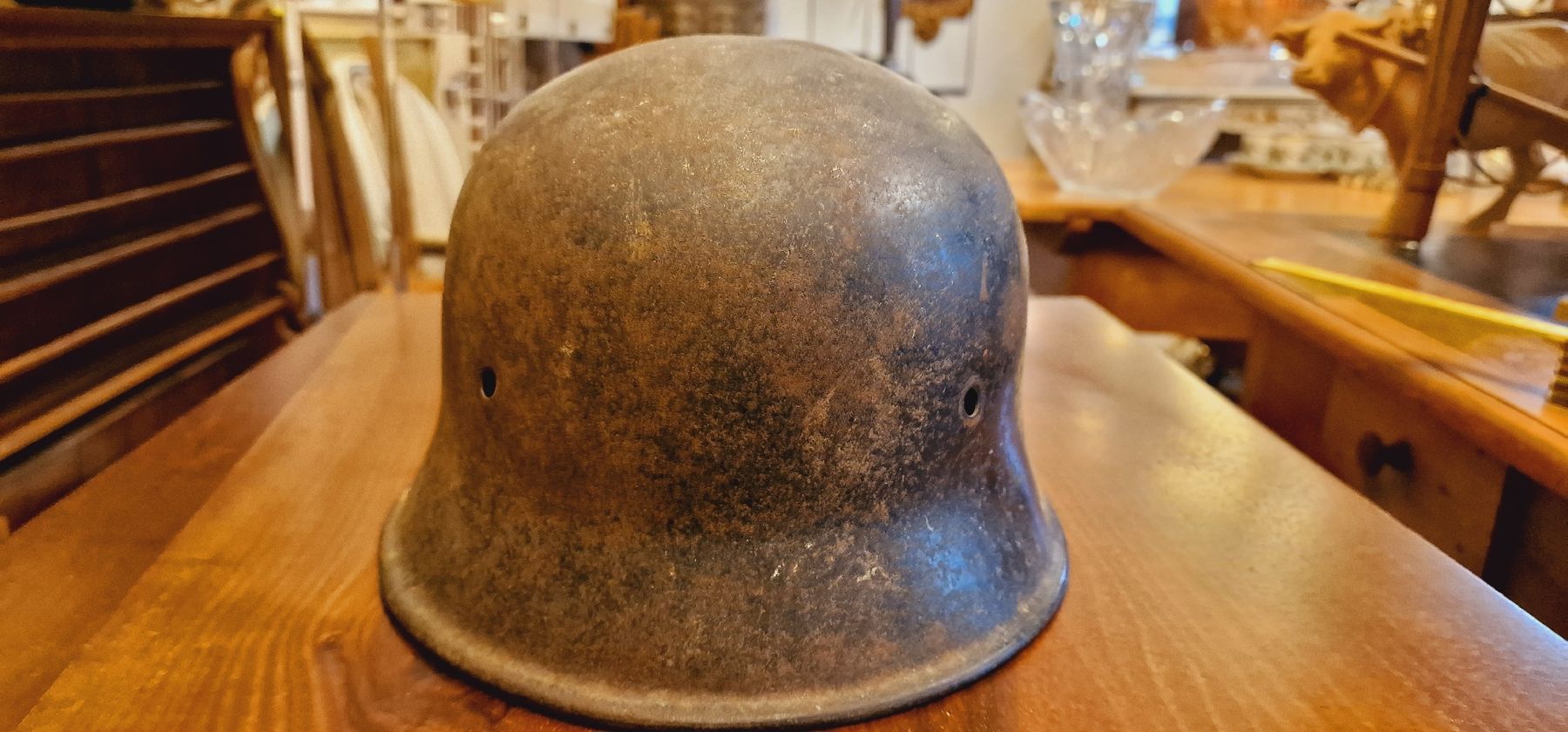 Uniformi & Effetti personali: DEUTSCHER HELM AUS DEM ZWEITEN WELTKRIEG – Usato da BERN venduto da Intarsia