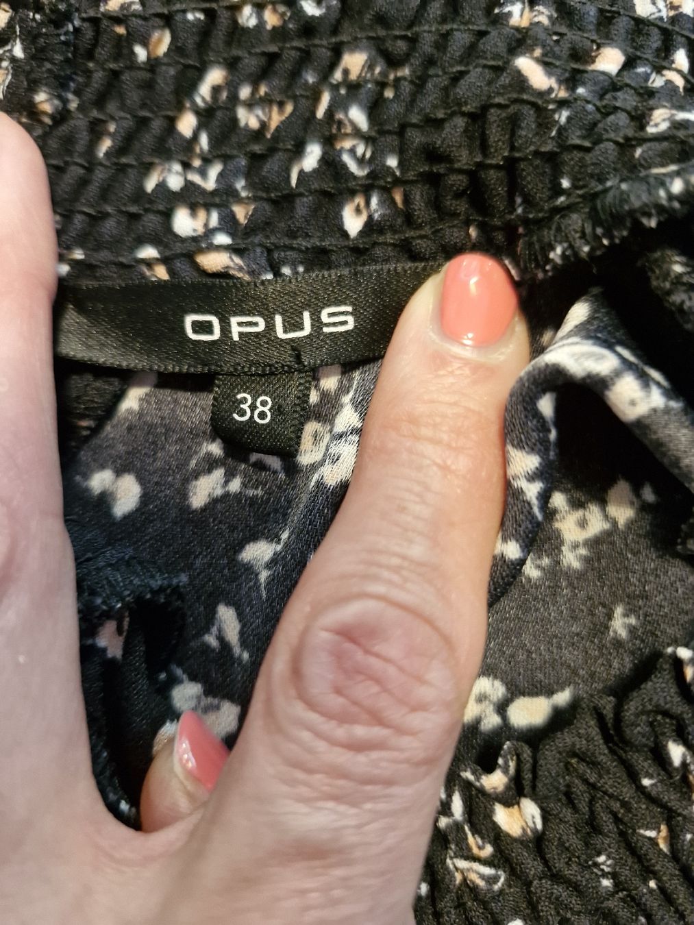 Opus Vestiti: Kleid Opus Grösse 38 Blumenmuster neuwertig – Nuovo (secondo la descrizione) da Bottmingen venduto da mbrunetti1 5