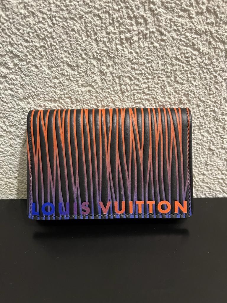 Louis Vuitton Portafogli: Organizer de poche Louis Vuitton série limitée – Nuovo e nell'imballaggio originale da Ecublens VD venduto da mar_qw6r 2