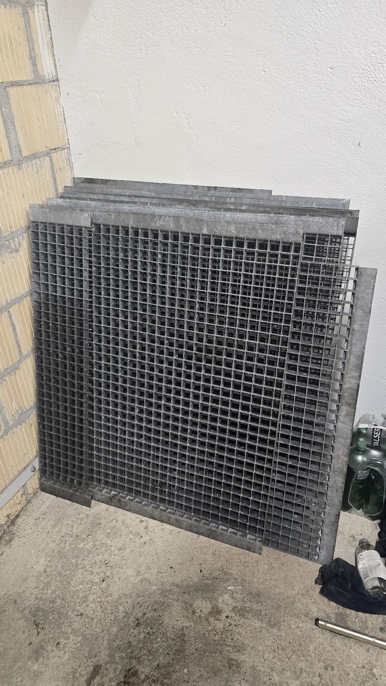Griglie e Inferriate: Gitter Schwerlastregal 99,5x97 – Usato da Goldau venduto da KB358 1