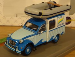 Citroën 2CV AKS 400 "Centre Nautique" hellblau /blau Diorama