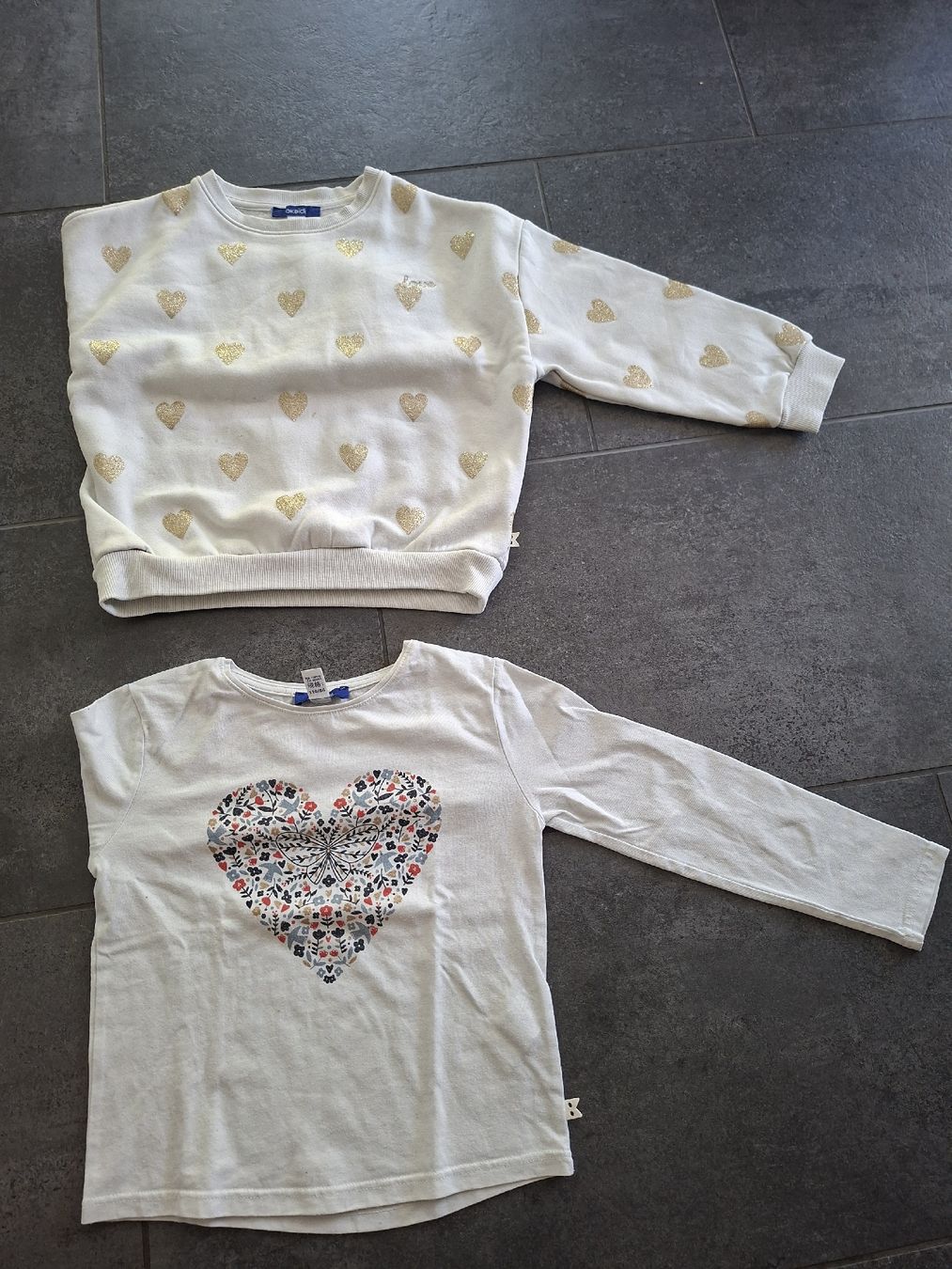 Lotti & Set di vestiti: Langarmshirt Set, Grösse 104/110 – Usato da Biezwil venduto da Haberli01 1