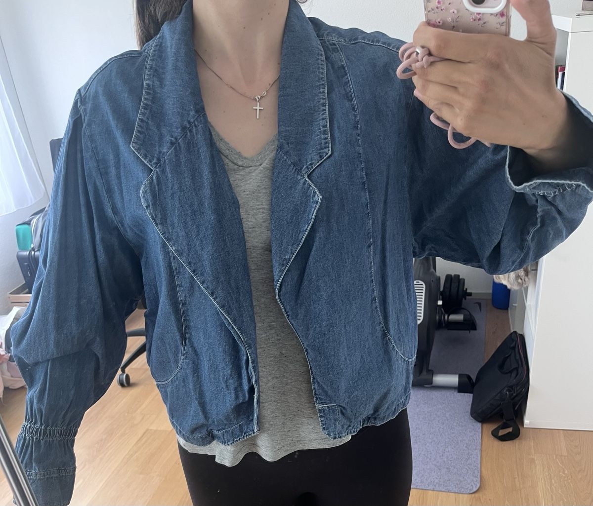 Vestes: Vintage Jeansjacke mit Puffärmeln – Neuf (Voir description) à Emmenbrücke par zak_5wtm 2