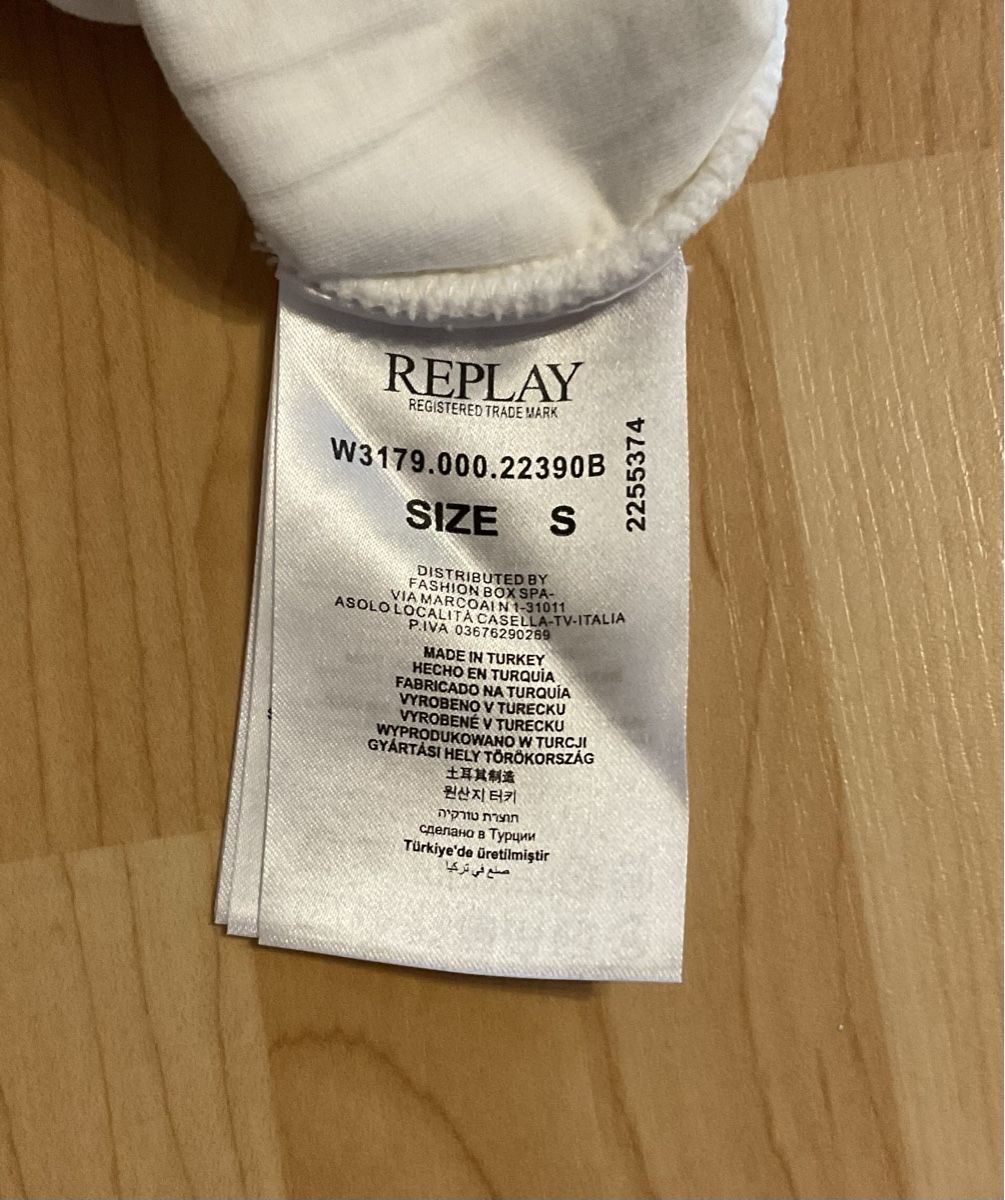Replay Pullover & Sweatshirts: Weisser Pullover Replay – Gebraucht aus Frick von skiblitz 2