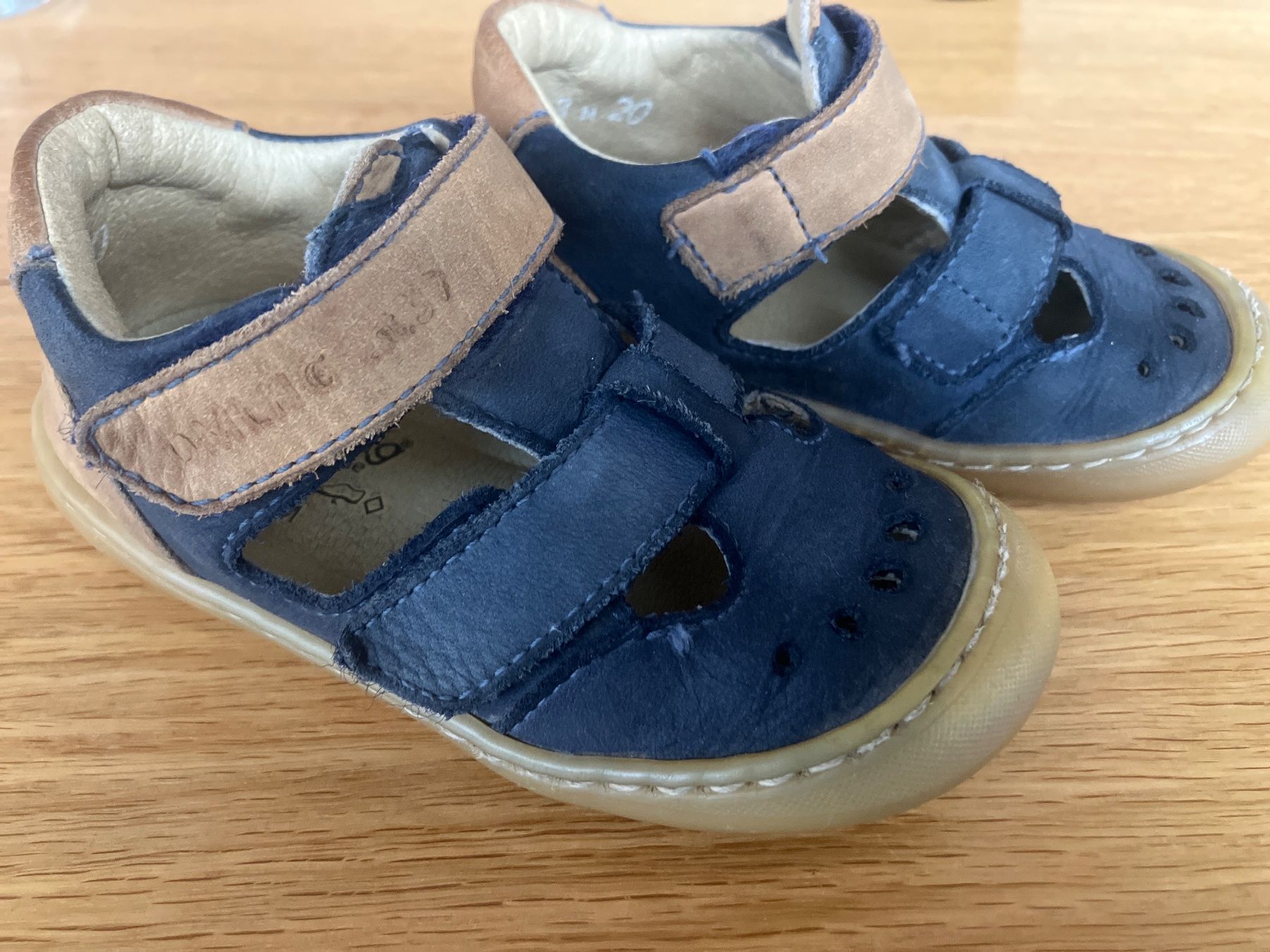 Chaussures garçon: Babyschuhe Grösse 20 – D'occasion à Weinfelden par reb_bs7z 1