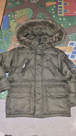 Kinder Winterjacke mit Kapuze olivgrün 