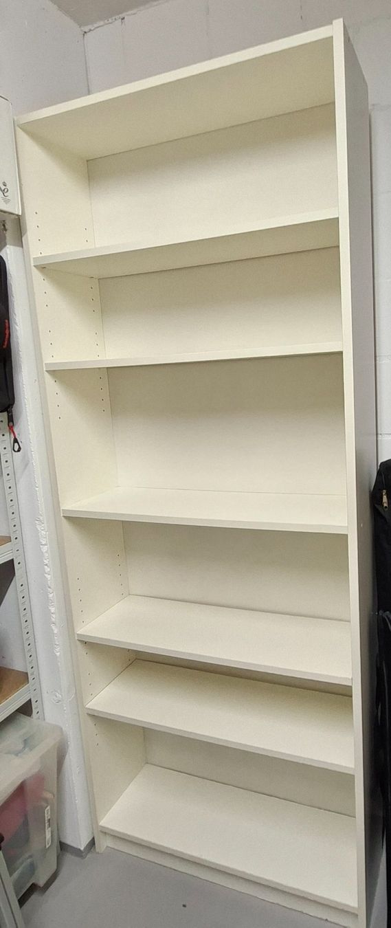 Ikea Regale: IKEA Regal Billy weiss – Gebraucht aus Büren an der Aare von Sabinem71