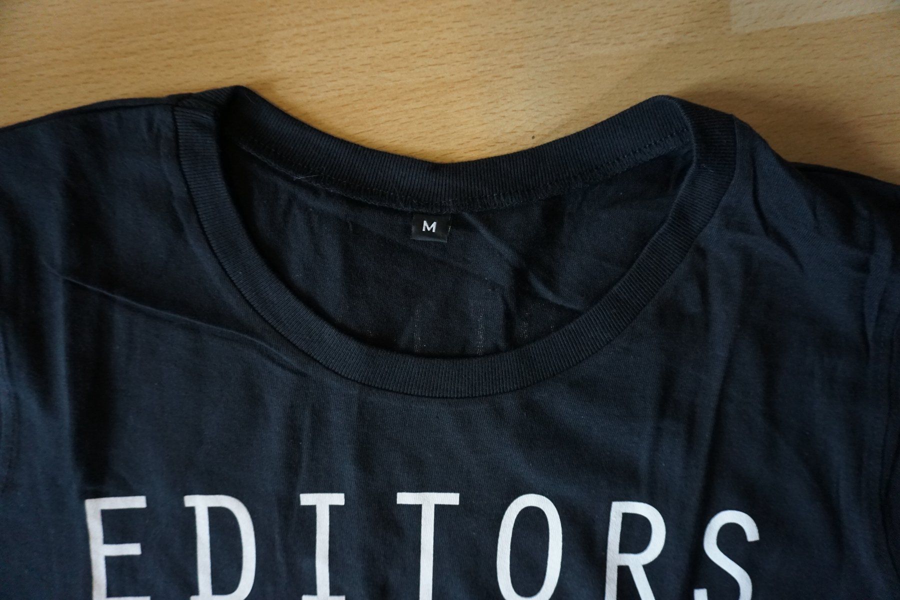 T-shirt: T-Shirt Editors Damen Gr.M – Nuovo (secondo la descrizione) da Zürich venduto da einalemjena 2