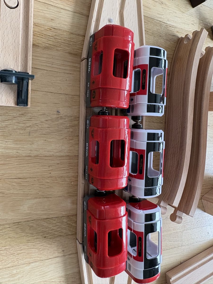 Brio Giocattoli: BRIO Subway Train Set with extra bridge and tracks – Nuovo (secondo la descrizione) da Nyon venduto da Iamher 6