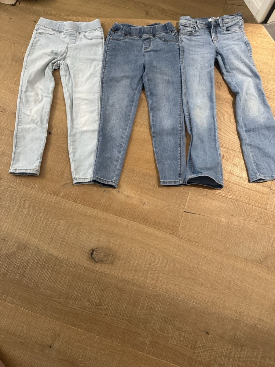 Pantalons: Jeanshosen Mädchen – D'occasion à Lupsingen par tike47