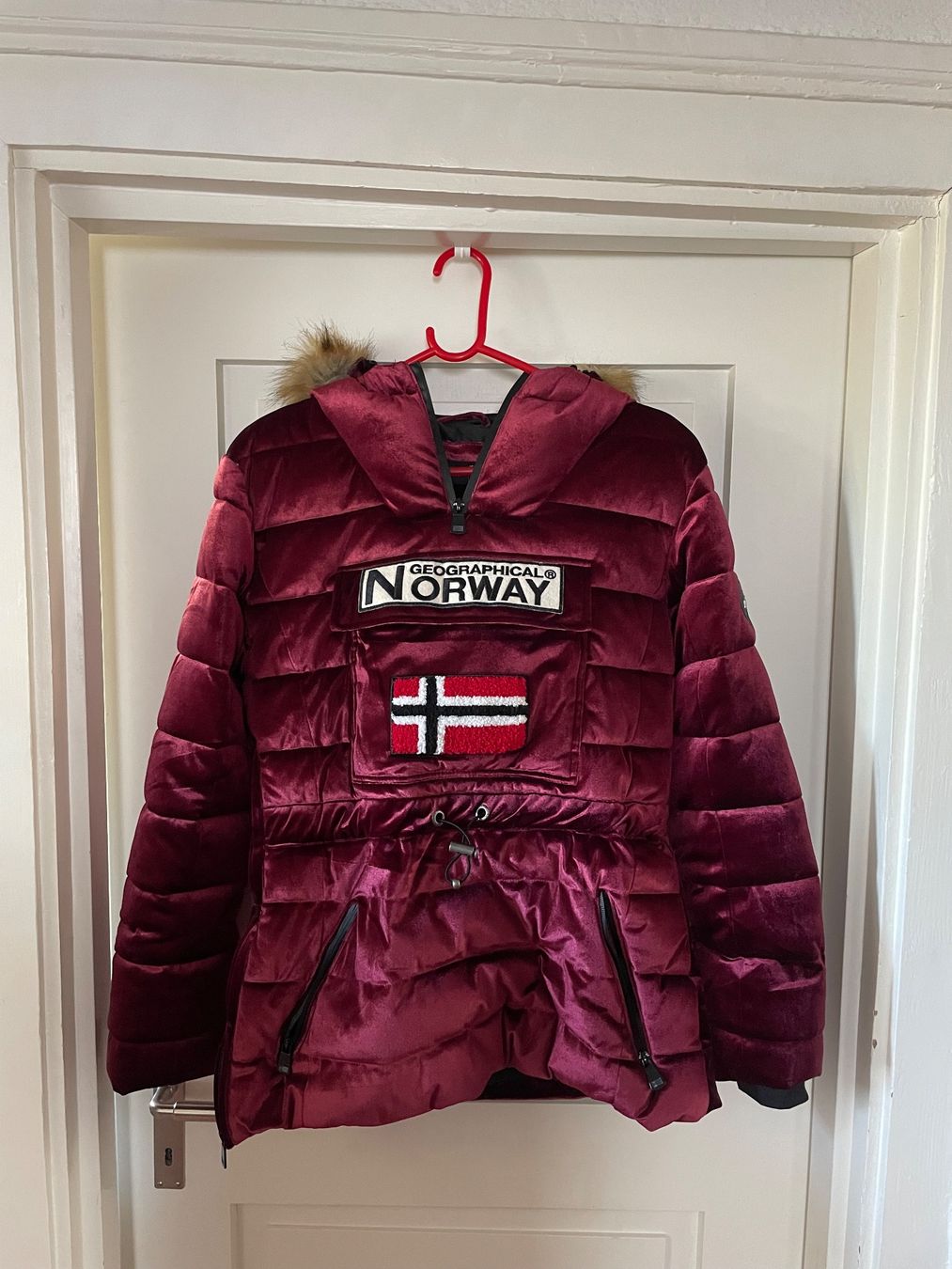 Cappotti: Geographical Norway Mantel – Nuovo (secondo la descrizione) da Luzern venduto da Sara_2 6