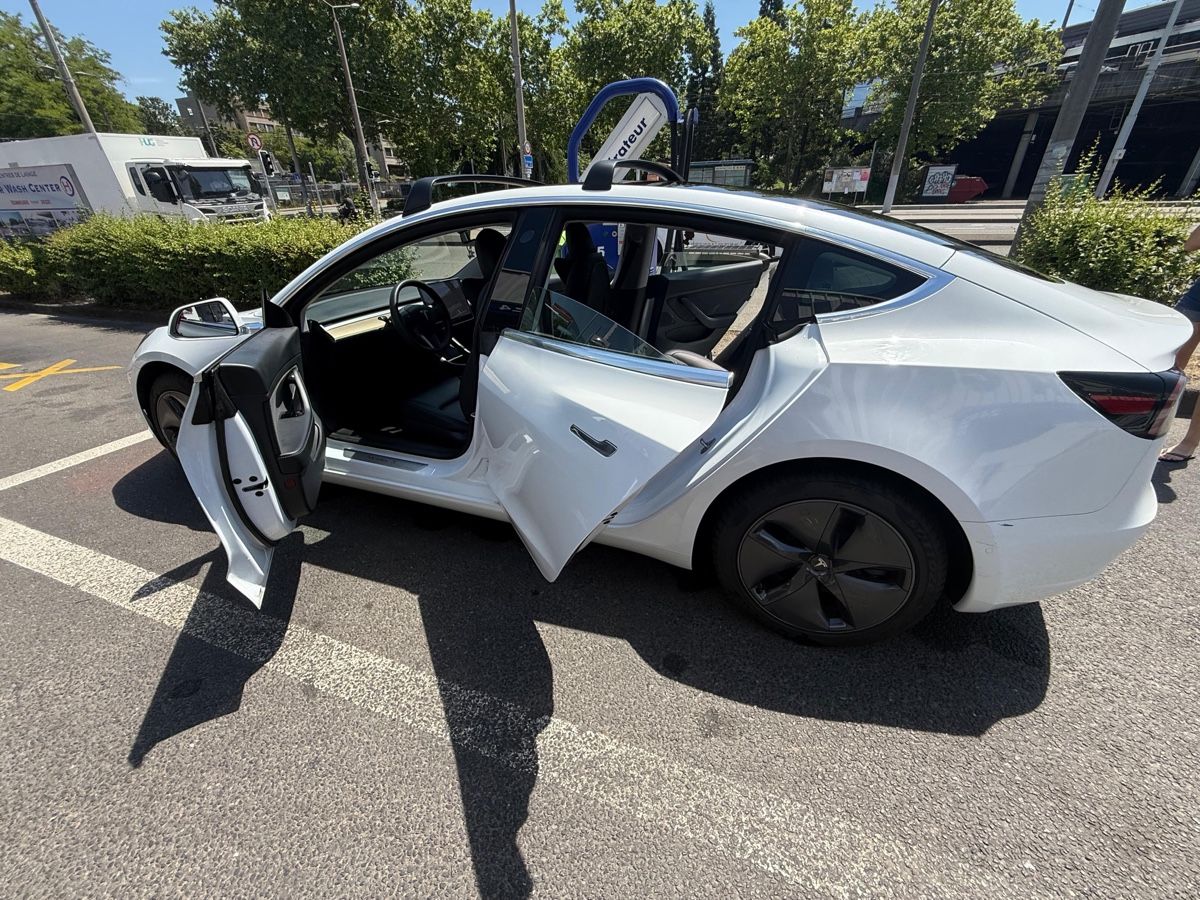 Tesla Automobili: Tesla Model 3 blanc nacré – Usato da genève venduto da william_05 3