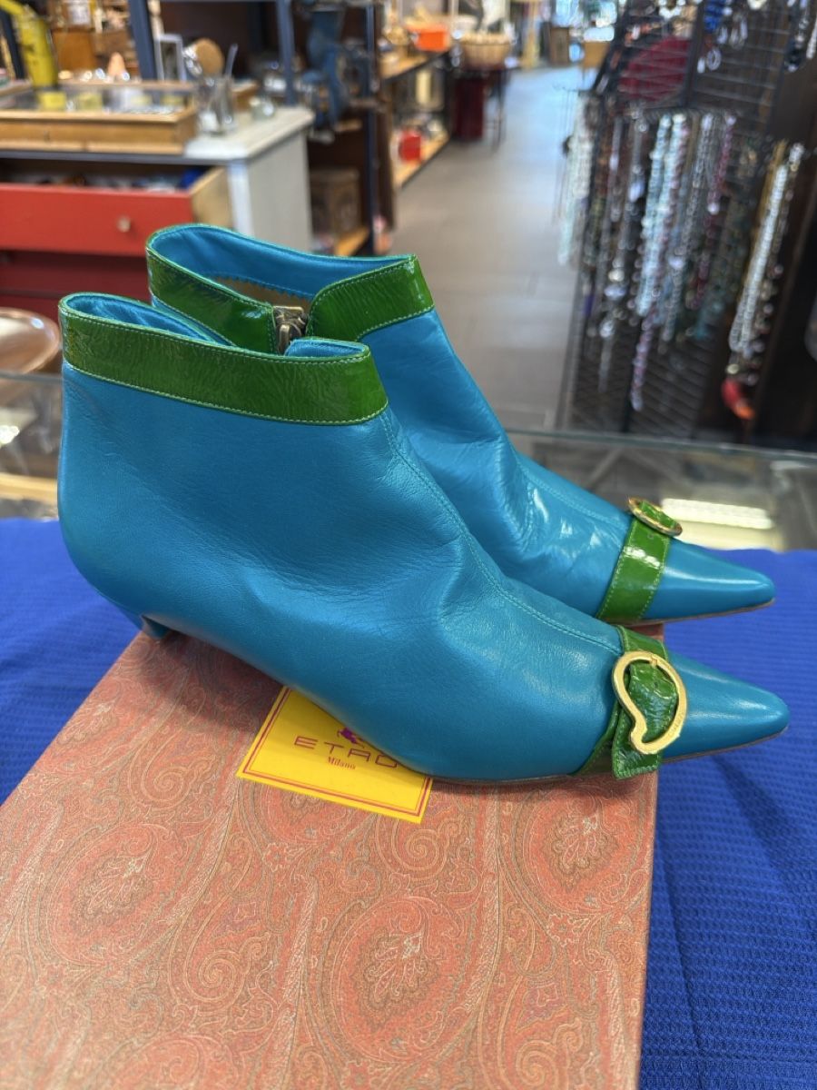 Etro Chaussures femmes: Etro Stiefeletten Leder blau Grösse 39 – D'occasion à Wildegg par otown-brocki