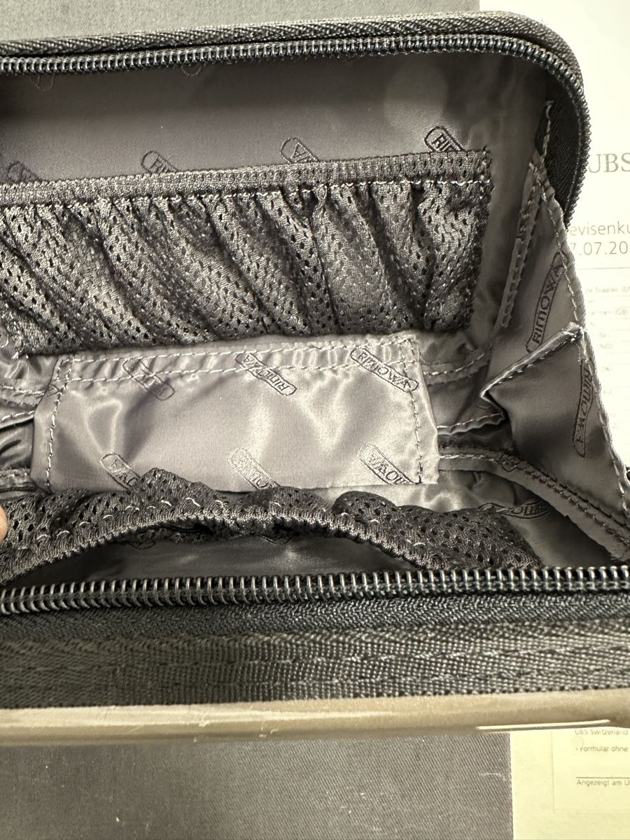 Rimowa Trousses de maquillage: Thai Airways First Class Rimova Necessaire – D'occasion à Küsnacht ZH par Nano_zh 3