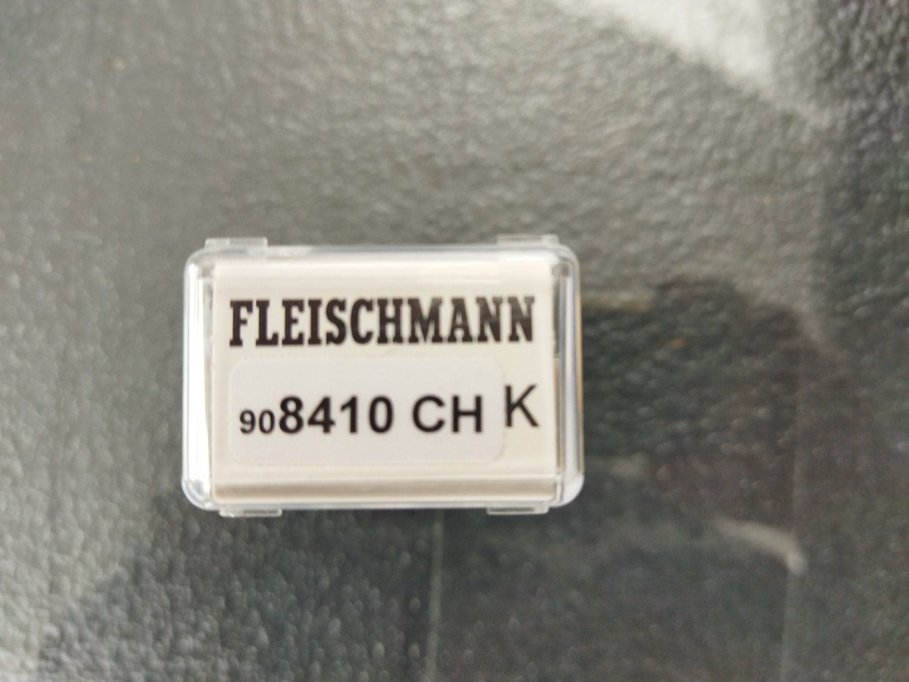 Fleischmann Modellini di ferrovie: Kesselwagen "Lonza" blau der SBB von Fleischmann N,Fabrikneu – Nuovo e nell'imballaggio originale da La Chaux-de-Fonds venduto da Hobbymodell 1