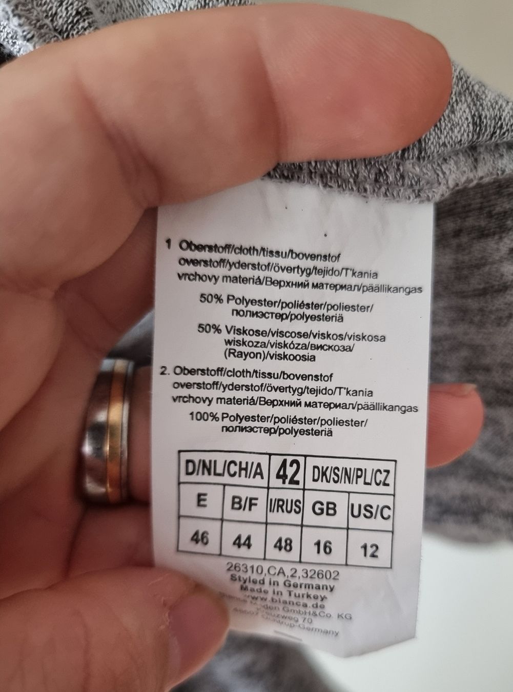 Lotti di vestiti: 2 Teiler grau Gr. 42 – Usato da Luzern venduto da Luzern_Energy 6