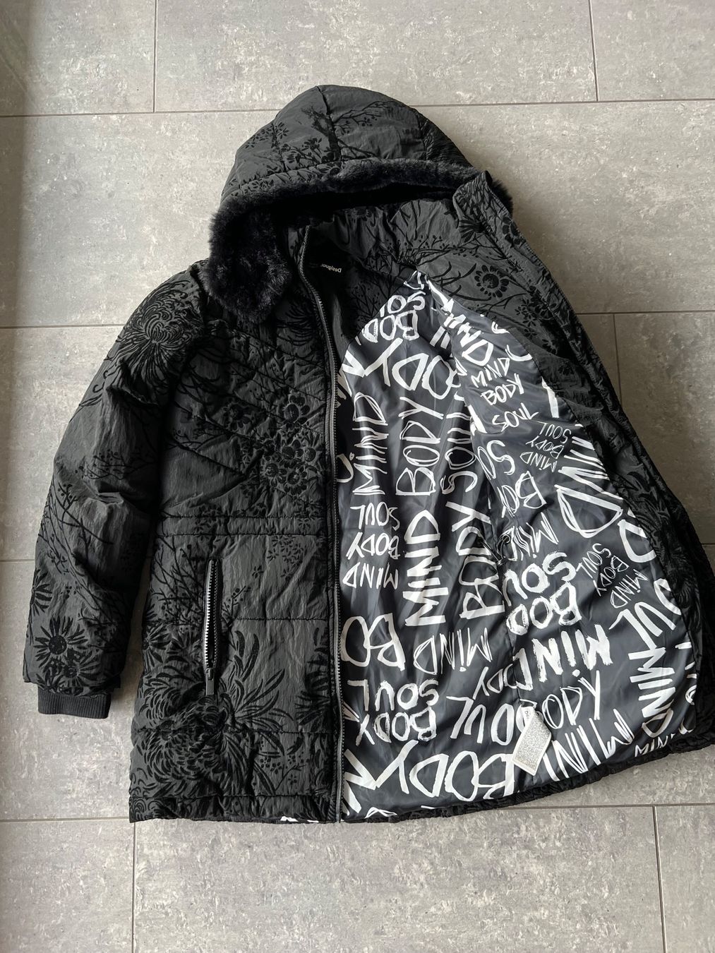 Desigual Jacken & Mäntel: Desigual Winterjacke Grösse 146/152 – Gebraucht aus Würenlingen von Isa750 1