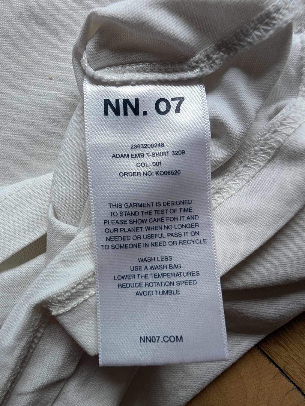 T-shirt: NN.07 Tshirt Adam Weiss Grösse S – Usato da Zürich venduto da Hedkandi 3