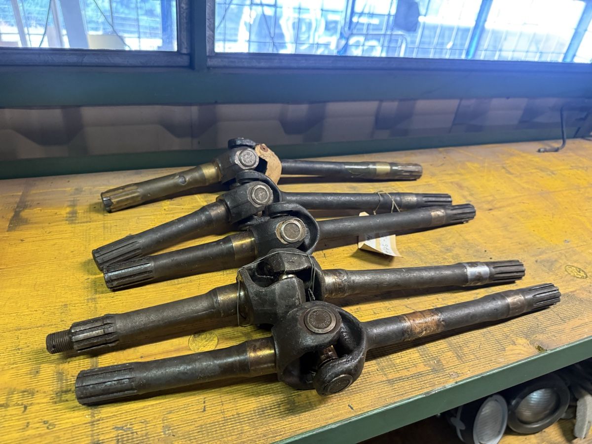 Tutti pezzi di ricambio auto: Jeep Willys  – Nuovo e nell'imballaggio originale da Bennwil venduto da Ford5600t