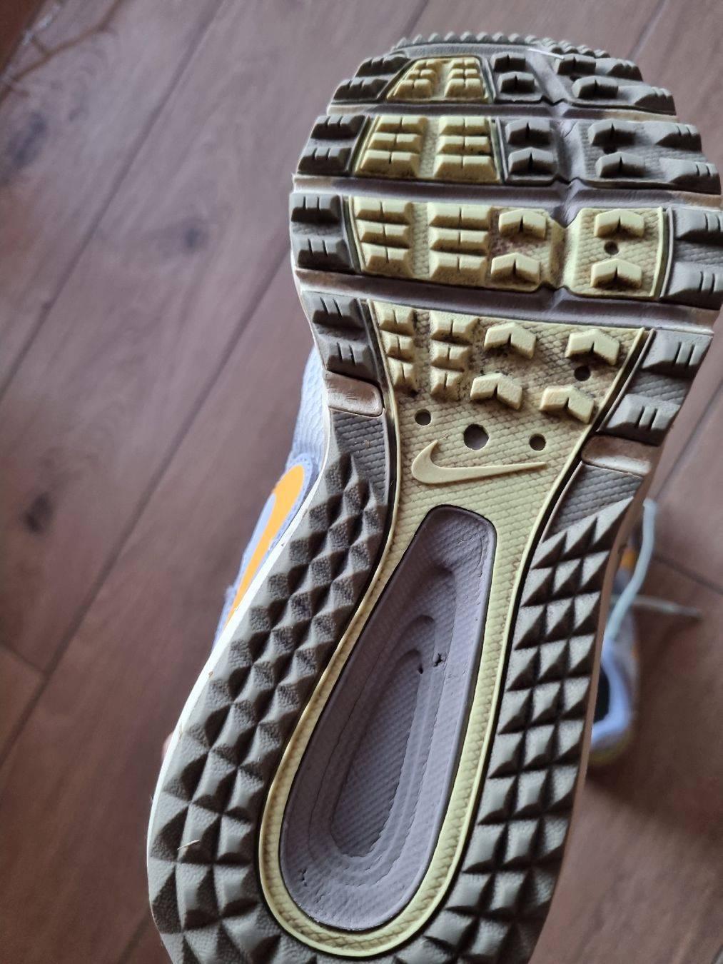 Scarpe da donna: Nike Shoes EU 37 – Usato da Le Locle venduto da vri_c59x 2