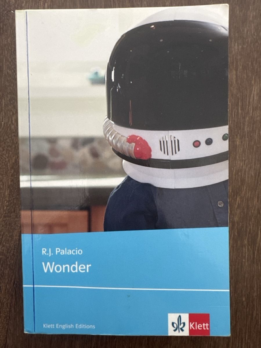 Libri: Wonder - R.J. Palacio – Usato da Zürich venduto da lin_6878
