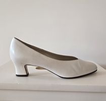 Weisse Schuhe mit kleinem Absatz von Peter Kaiser, 38