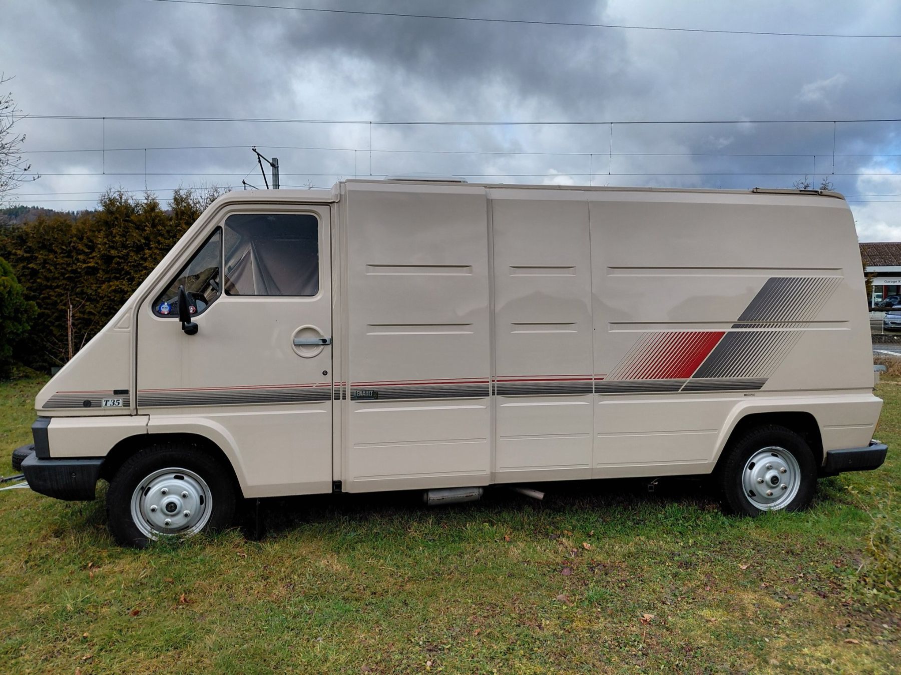 Renault Veicoli da campeggio: Wohnmobil Renault Master T35 – Usato da Melchnau venduto da LUPUS-Offroad 1
