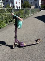 Scooter mit Handbremse