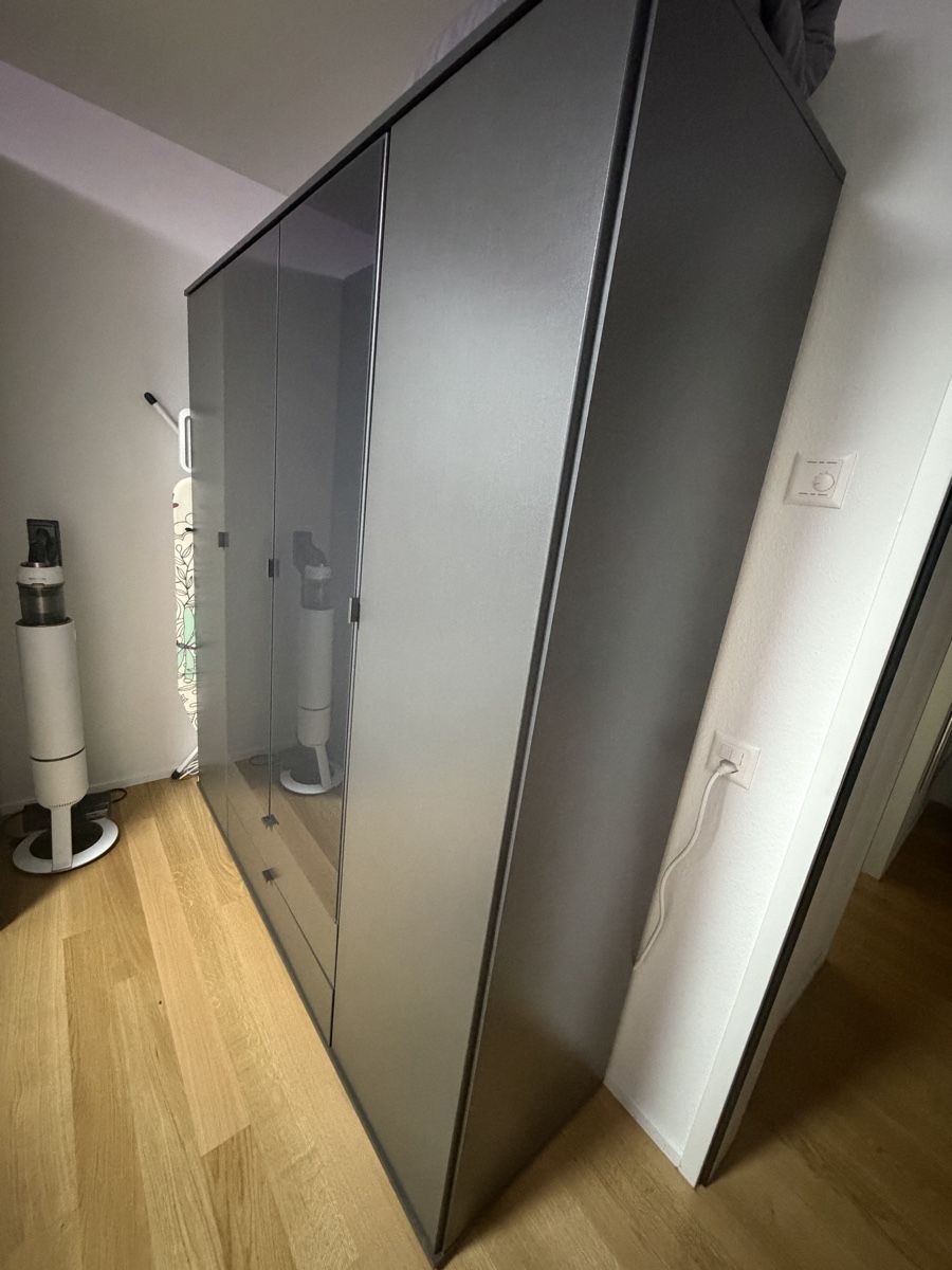 Armadi: Schwarzer Schrank – Nuovo (secondo la descrizione) da Bassersdorf venduto da sof_xgc5 4