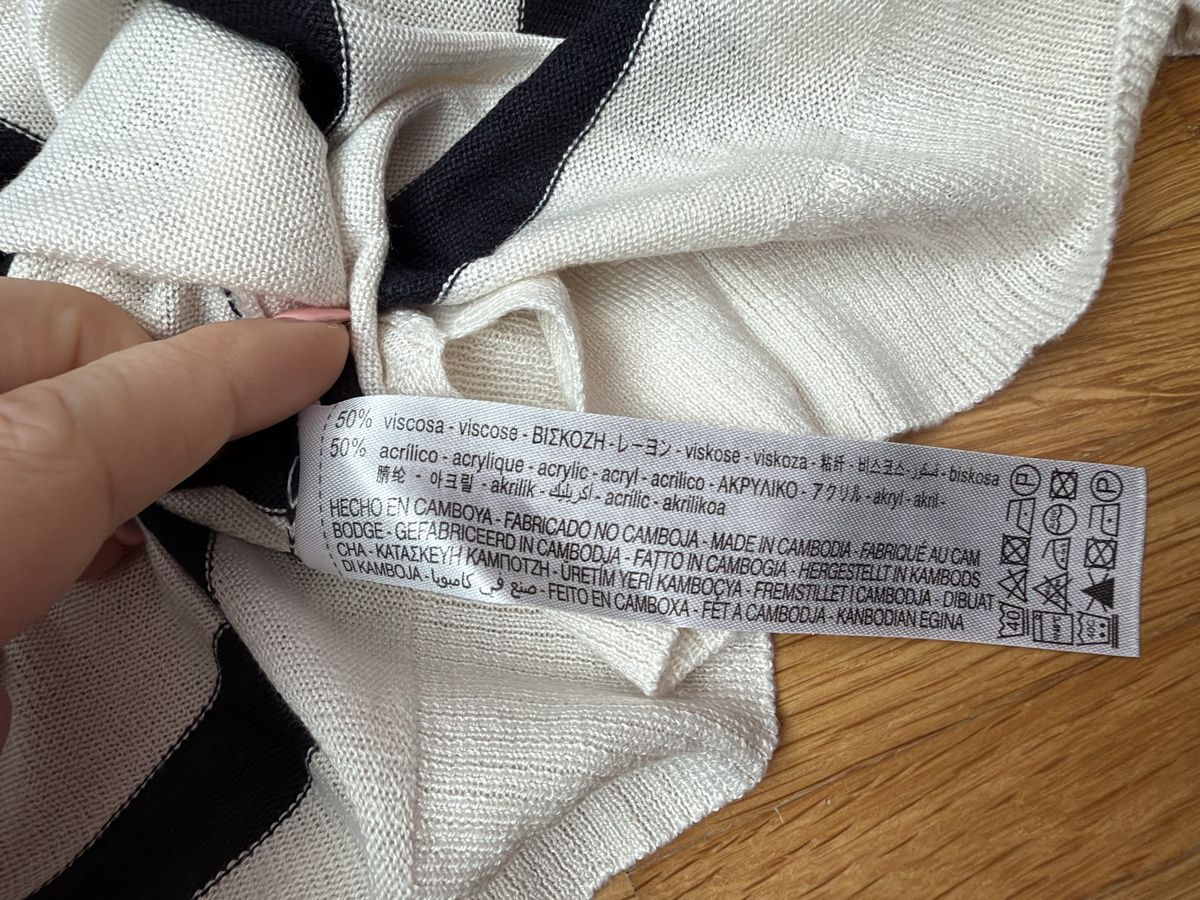 Zara Pulls & Sweat-shirts: Zara Pullover gestreift weiss schwarz Gr. S  – D'occasion à Jona par Good_luck_ 6