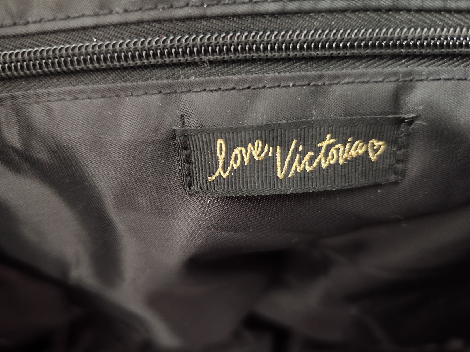 Victoria's Secret Borse da donna: Victoria's Secret Shopper – Nuovo (secondo la descrizione) da Zuckenriet venduto da bm2_88l9 1
