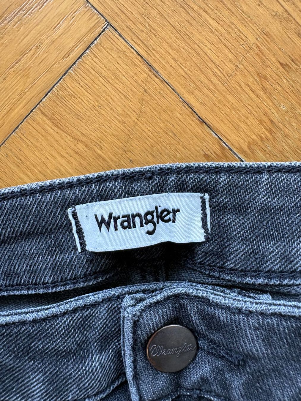 Wrangler Jeans: GREY FLARED JEANS by WRANGLER – Usato da Zürich venduto da Ankawhi 1