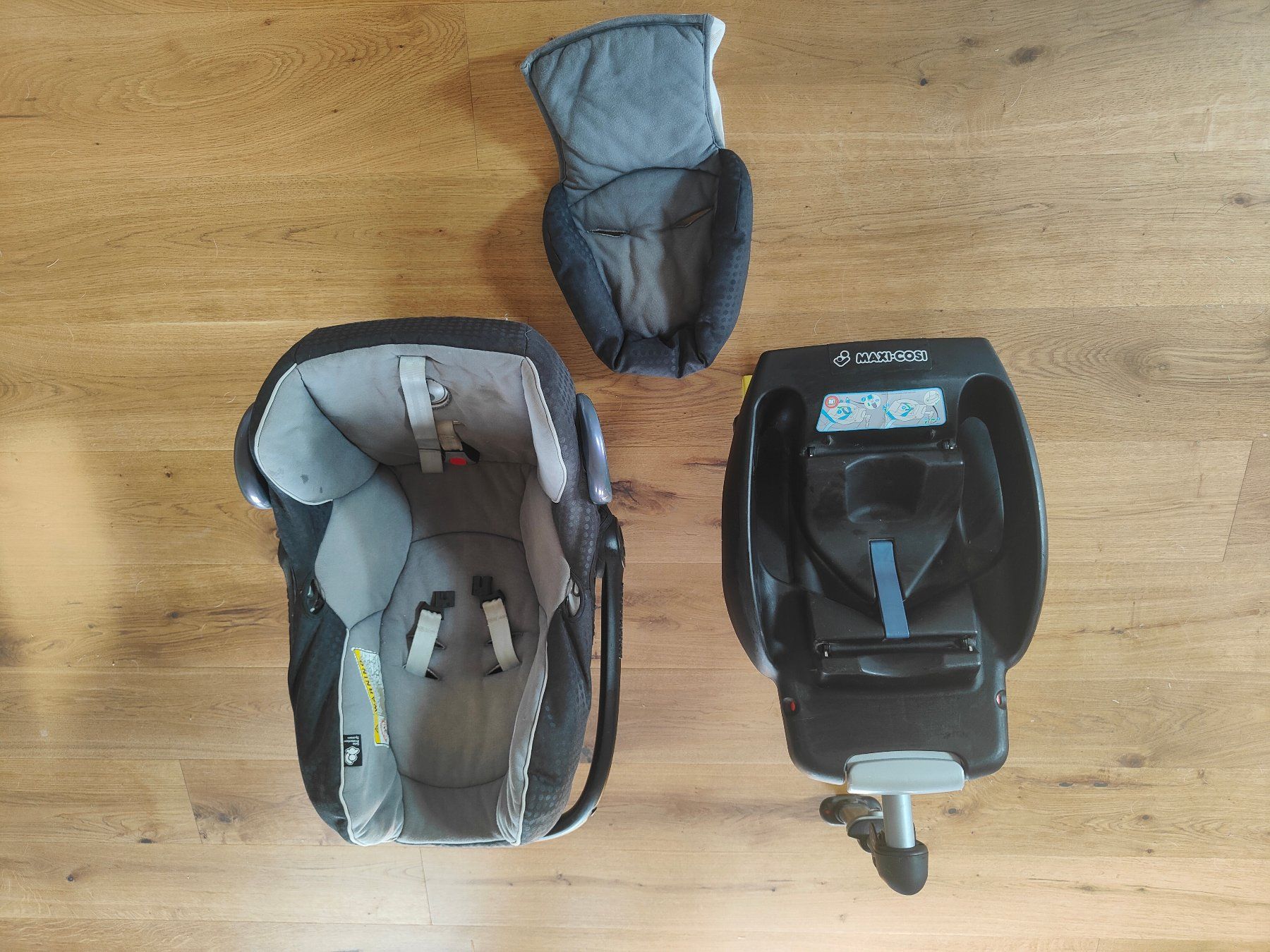 Maxi-Cosi Seggiolini per auto: Kindersitz / Babyschale fürs Auto, inkl. Easyfix, Maxicosi – Usato da Arnegg venduto da mae_bgl5
