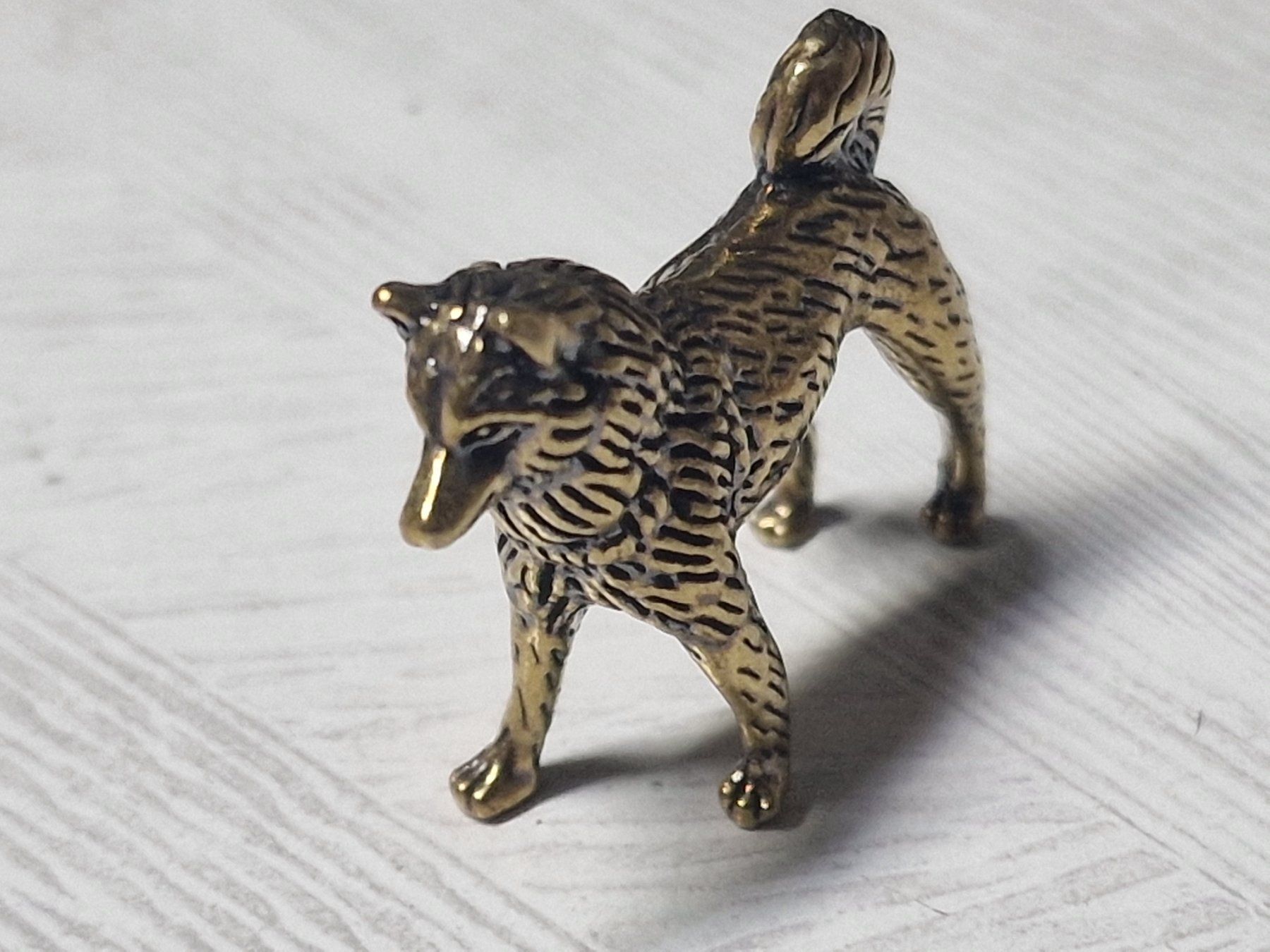 Statuette: Hund aus messing – Nuovo (secondo la descrizione) da Uerkheim venduto da Justi.y 1